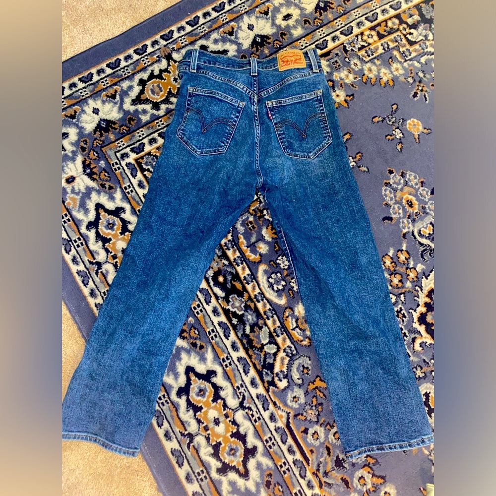 Brand new Levi mom jeans!
